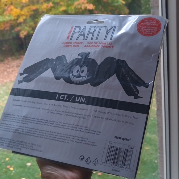 Free with Purchase 🕷️ Unique Black Spider Jumbo Lawn Bag - Picture 2 of 6